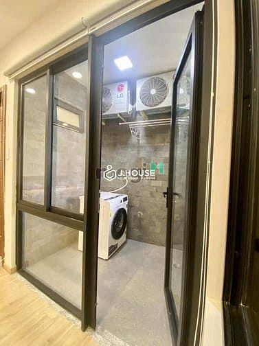 Hình ảnh Siêu Phẩm CHDV Studio Có Thang Máy Hầm Xe Bảo Vệ Ngay BV Ưng Bướu