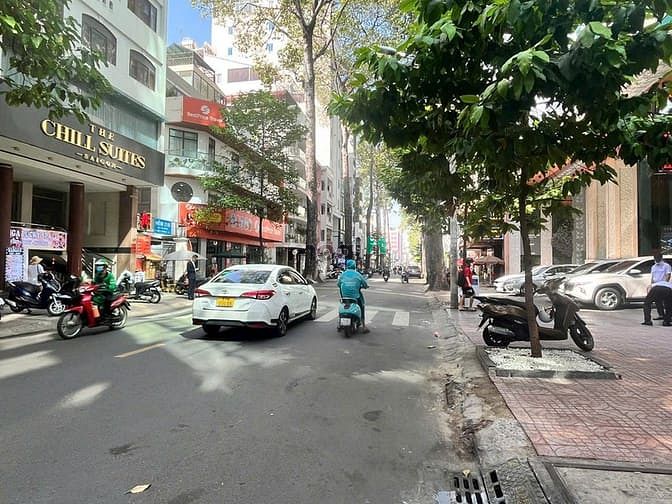 Hình ảnh Cho thuê Mbkd Bùi Thị Xuân – Ngang 12m Dễ dàng Nhận Thương Hiệu