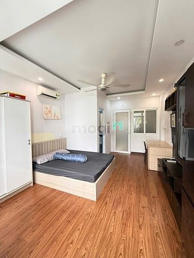Hình ảnh Cho thuê căn ban công ở Phổ Quang Tân Bình gần sân bay cv Gia Định