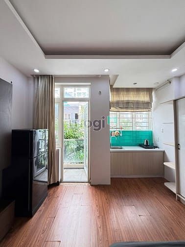 Hình ảnh Cho thuê căn ban công ở Phổ Quang Tân Bình gần sân bay cv Gia Định