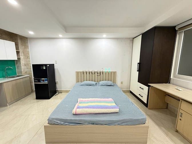 Hình ảnh Cho thuê căn ban công ở Phổ Quang Tân Bình gần sân bay cv Gia Định