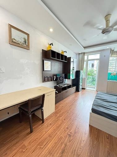 Hình ảnh Cho thuê căn ban công ở Phổ Quang Tân Bình gần sân bay cv Gia Định