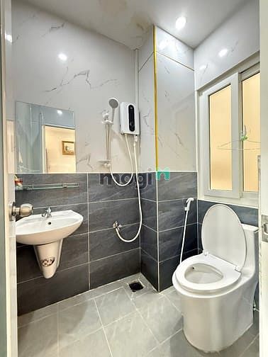 Hình ảnh Cho thuê căn ban công ở Phổ Quang Tân Bình gần sân bay cv Gia Định