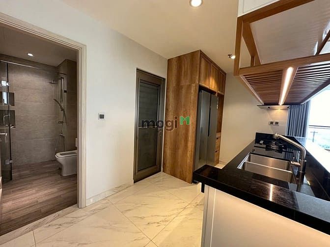 Hình ảnh Cho thuê CC Midtown Phú Mỹ Hưng, 135m2, 3PN, nhà full nôi thất cáo cấp