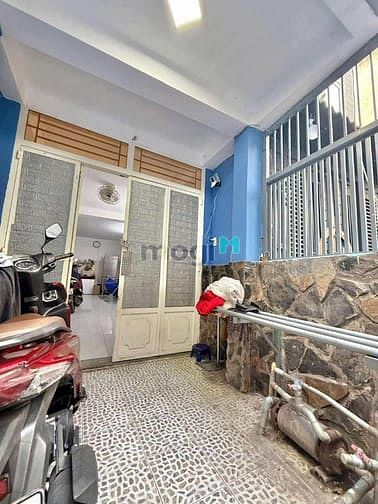 Hình ảnh Chỉ hơn 3 tỷ - 3 tầng BTCT sát chợ Tân Bình, 42m, có 3PN vào ở ngay!