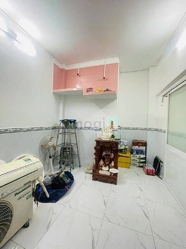 Hình ảnh Đường Bình Đông Q 8, ba tầng, xây kiên cố, một đời chủ. Sổ hồng riêng.