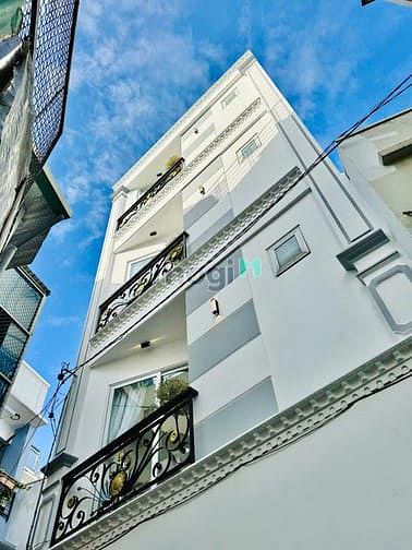 Hình ảnh siêu phẩm Thích Quảng Đức full nội thất