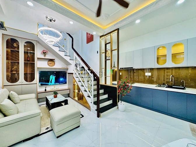 Hình ảnh siêu phẩm Thích Quảng Đức full nội thất
