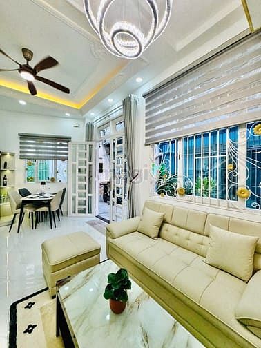 Hình ảnh Siêu Phẩm Thích Quảng Đức full nội thất