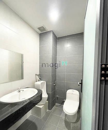 Hình ảnh Cho thuê tòa nhà văn phòng có thang máy