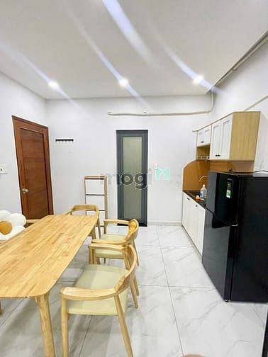Hình ảnh Căn Hộ 1PN Tách bếp, Ban công gần . Ngay Âu Cơ - Lạc Long Quân .