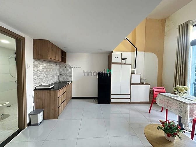 Hình ảnh Căn Hộ Duplex Gác cao 3m gần Etown Cộng Hoà - Hoàng Hoa Thám - K300