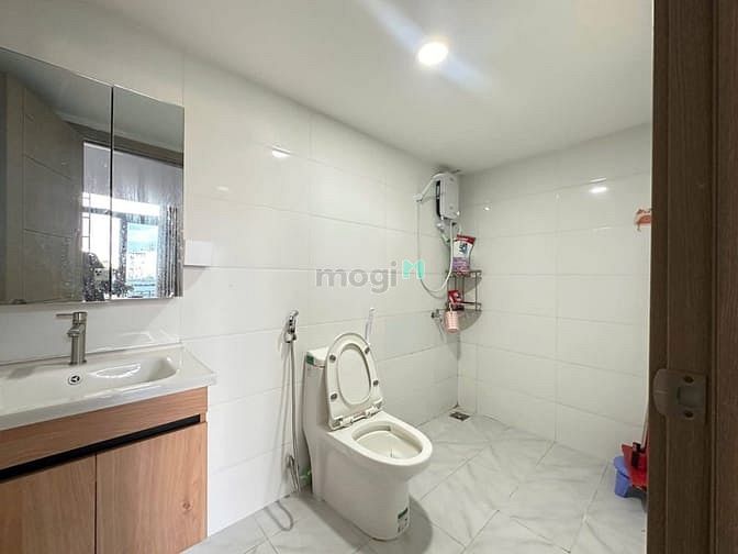Hình ảnh Căn Hộ Duplex Gác cao 3m gần Etown Cộng Hoà - Hoàng Hoa Thám - K300