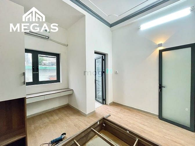 Hình ảnh Cho Thuê Studio Giá Rẻ , Ngay Giáp Q10 , Trường Sa - Lý Thường Kiệt .