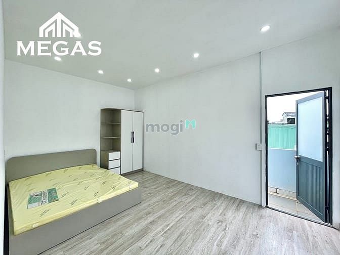Hình ảnh Căn Hộ 2PN Tách bếp, Ban công Ngay Khu Đất Thánh , Lạc Long Quân - Q10