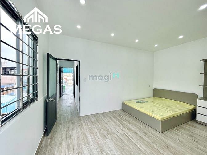 Hình ảnh Căn Hộ 2PN Tách bếp, Ban công Ngay Khu Đất Thánh , Lạc Long Quân - Q10