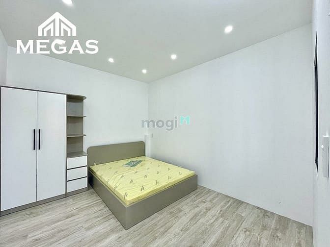 Hình ảnh Căn Hộ 2PN Tách bếp, Ban công Ngay Khu Đất Thánh , Lạc Long Quân - Q10