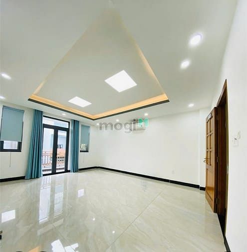 Hình ảnh Cho thuê mặt tiền Bàu cát - có thang máy - 35 triệu
