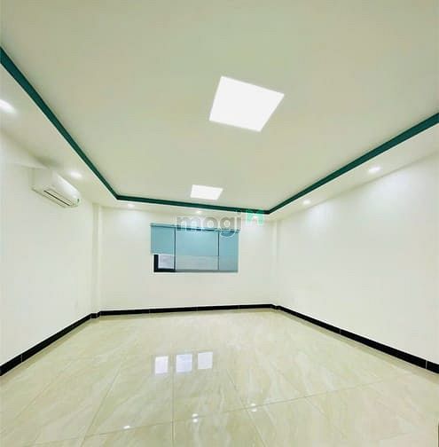 Hình ảnh Cho thuê mặt tiền Bàu cát - có thang máy - 35 triệu