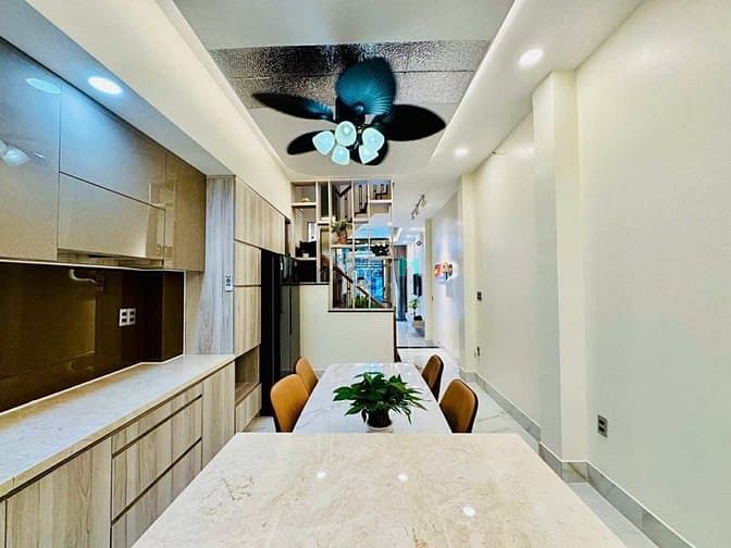Hình ảnh Tân Bình- nhà mới 100/100 đẹp nội thất cao cấp- thang máy