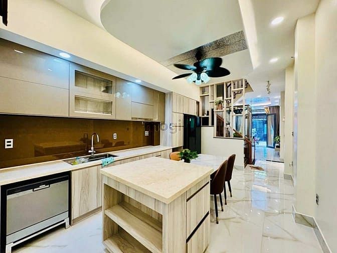 Hình ảnh Tân Bình- nhà mới 100/100 đẹp nội thất cao cấp- thang máy