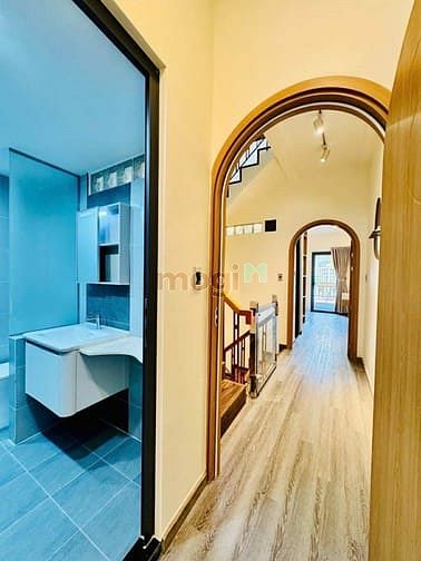 Hình ảnh Tân Bình- nhà mới 100/100 đẹp nội thất cao cấp- thang máy