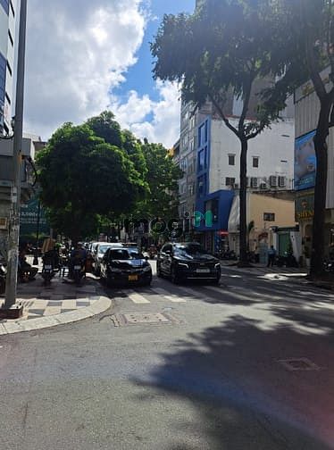 Hình ảnh SHOP Góc 2mt 51 Nguyễn Trãi, Bến Thành, Q1. Dt: 4x20m, Kc: trệt 1 lầu