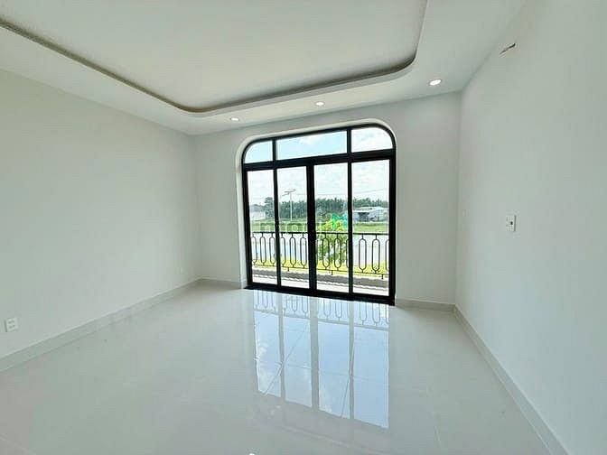 Hình ảnh Tôi chính chủ cần bán căn nhà 3 lầu mới xây.Dt sử dụng 240m giá 3ty550
