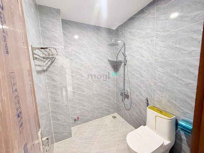 Hình ảnh Tôi chính chủ cần bán căn nhà 3 lầu mới xây.Dt sử dụng 240m giá 3ty550