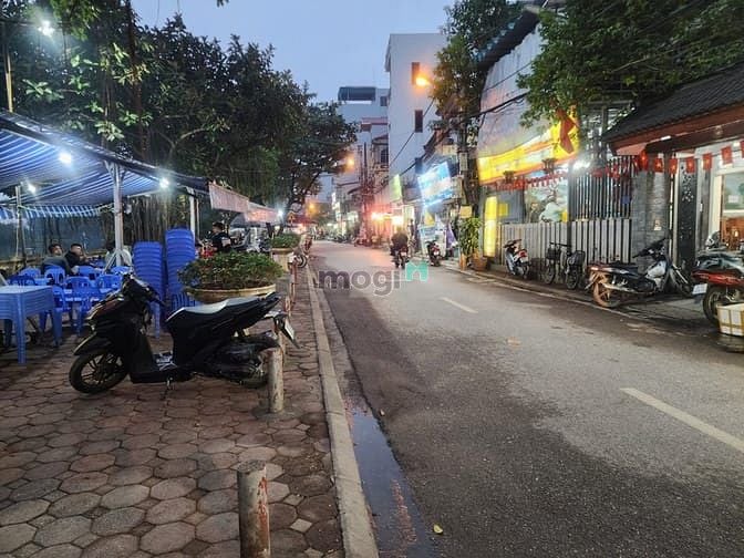 Hình ảnh Bán nhà mặt phố Yên Duyên. Dt 90m, mt 5,5m