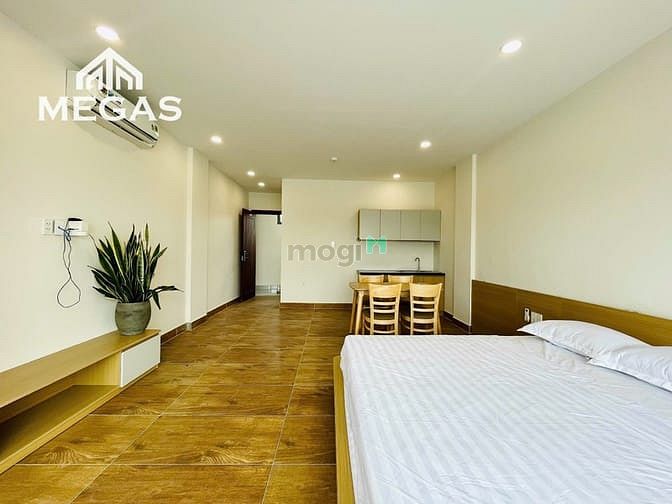Hình ảnh CHDV cao cấp nằm ngay Hàng Xanh Full nội thất