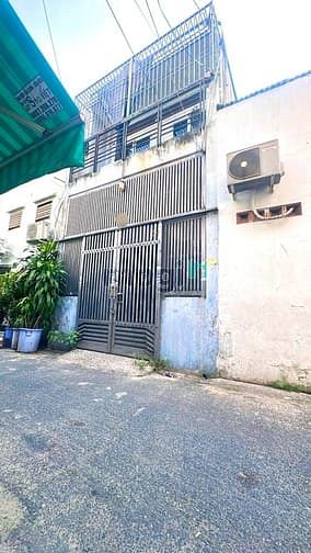 Hình ảnh Xe hơi ngủ trong nhà - Liền kề nguyễn thị thập - 80m2 - 7.x tỷ