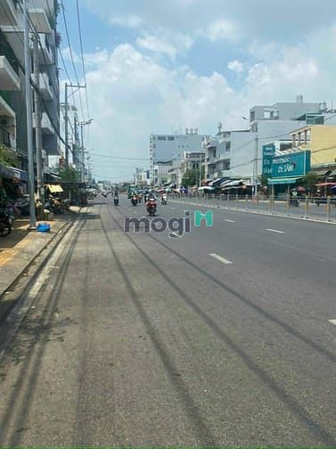 Hình ảnh Bình Thạnh, Đất Thổ cư, 3 Mặt tiền đường Nguyễn Xí, KV 20x55m 1100m2