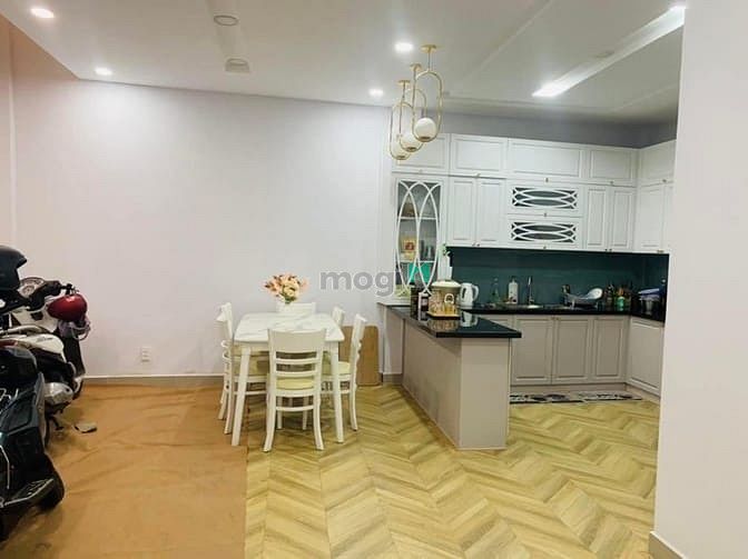 Hình ảnh Nhà Full nội thất - Vào ở liền - 73m2 - Lâm Văn Bền