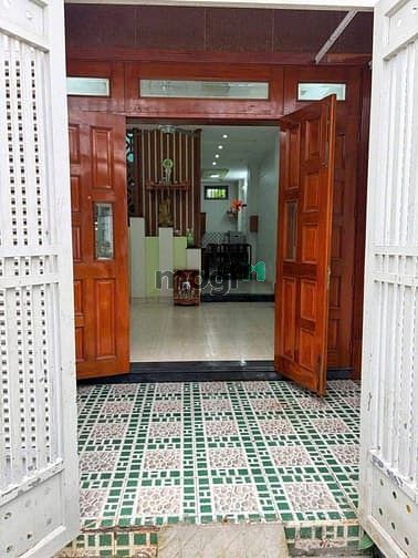 Hình ảnh Nhà tx25 quận 12 DT 4x15m 2 lầu 3pn.2wc Giá 9tr có nội thất hẻm xe  hơ