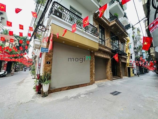 Hình ảnh Lạc Long Quân – Tây Hồ - 97 M2 – Đất – MT 9.2 M – Giá 23.7 Tỷ.