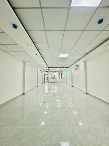 Hình ảnh Cho thuê tòa nhà có hầm xe - nguyên căn