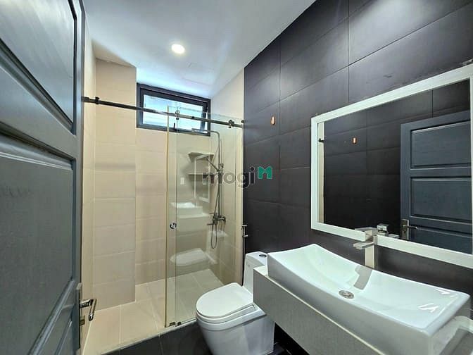 Hình ảnh LiLi Apartments | Đang trống Trang Chủ MB66.COM / Đăng Ký Tặng 66K cao cấp bao gồm 2 phòng ngủ 2WC