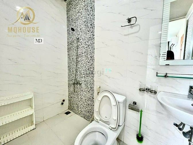 Hình ảnh Mb6623 nạp rút nhanh chóng cửa sổ kính lớn ở Thạch Thị Thanh Q1 gần CV Lê Văn Tám