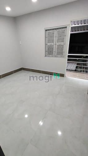 Hình ảnh Q10- Bà Hạt- 4 tângw 4PN- Hẻm 3G sát hẻm ôto