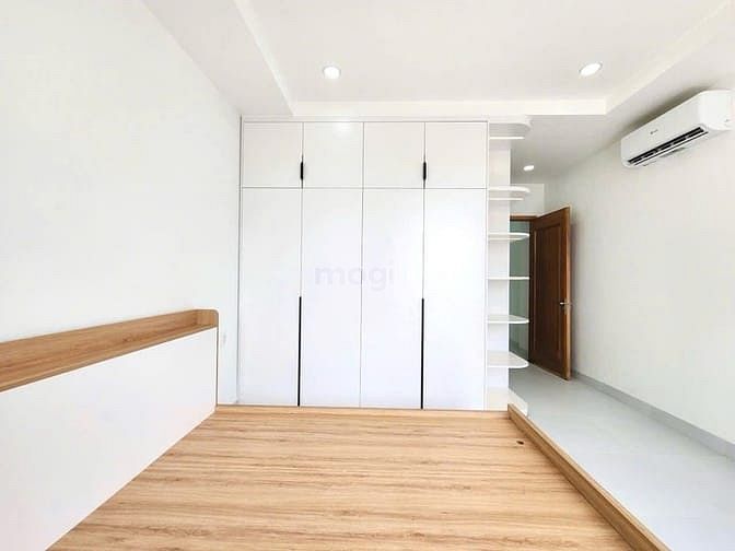 Hình ảnh Cho Thuê CHDV 2 Phòng Ngủ Full Nội Thất Bancol Ngay Lũy Bán Bích