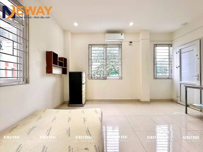 Hình ảnh Cho thuê phòng studio cửa sổ siêu thoáng gần chợ Hoàng Hoa Thám TB
