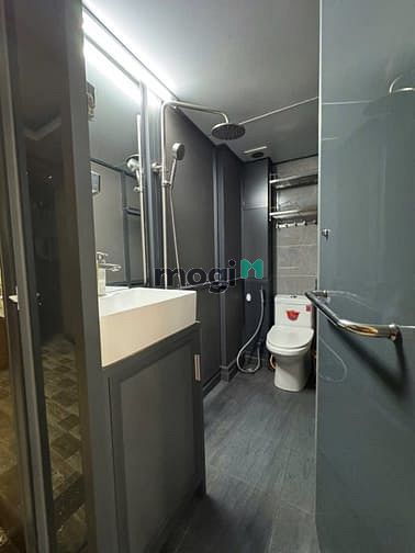 Hình ảnh Căn Hộ 1PN Full Nội Thất Cửa Sổ Trời Thang Máy Gần Bùi Viện