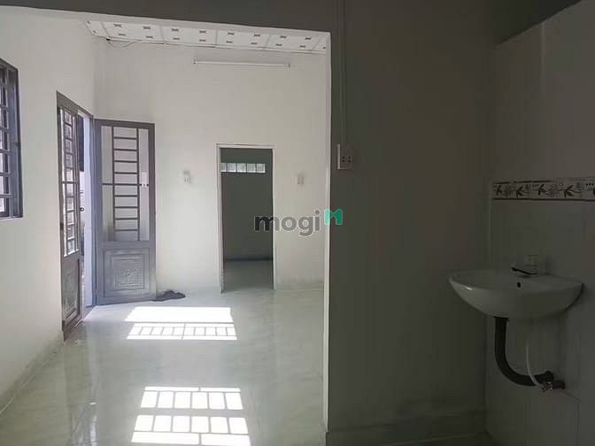 Hình ảnh Cho thuê nhà đường Thạnh Lộc quận 12 dt:4*10m 1 lầu  1pn 1wc Giá 4tr
