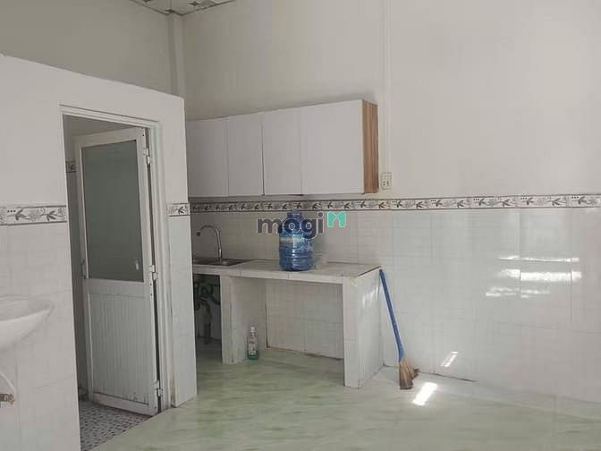 Hình ảnh Cho thuê nhà đường Thạnh Lộc quận 12 dt:4*10m 1 lầu  1pn 1wc Giá 4tr