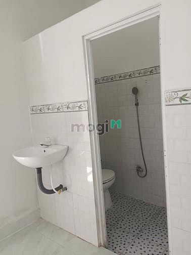 Hình ảnh Cho thuê nhà đường Thạnh Lộc quận 12 dt:4*10m 1 lầu  1pn 1wc Giá 4tr