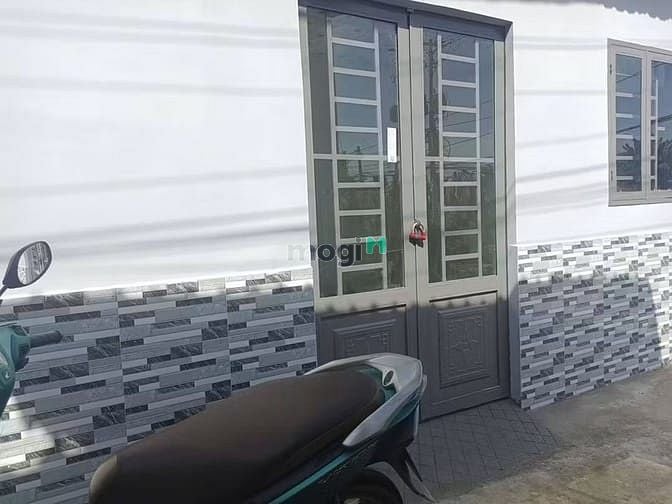 Hình ảnh Cho thuê nhà đường Thạnh Lộc quận 12 dt:4*10m 1 lầu  1pn 1wc Giá 4tr