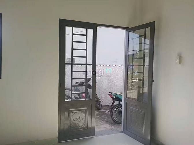 Hình ảnh Cho thuê nhà đường Thạnh Lộc quận 12 dt:4*10m 1 lầu  1pn 1wc Giá 4tr