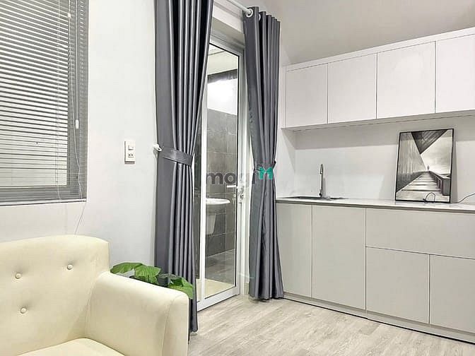 Hình ảnh Cho Thuê Một Phòng Ngủ Bancol Full Nội Thất Ngay Lê Niệm