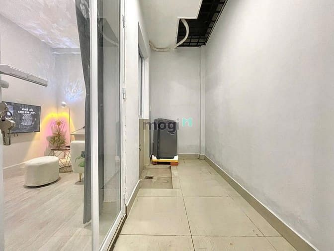 Hình ảnh Cho Thuê Một Phòng Ngủ Bancol Full Nội Thất Ngay Lê Niệm